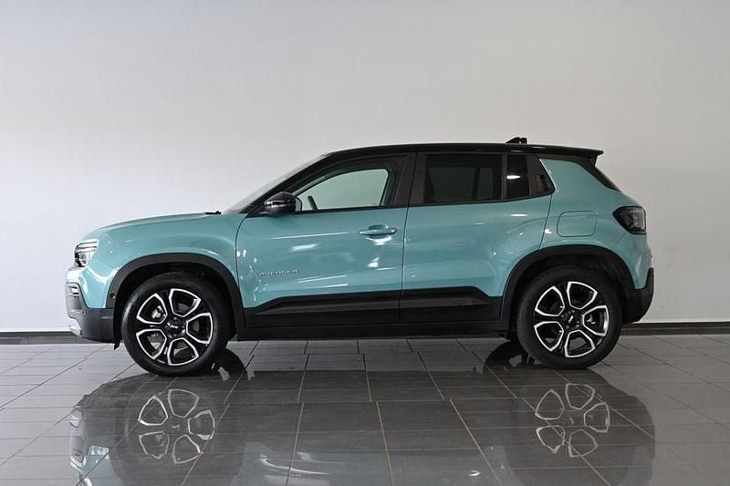 Second-hand Jeep Avenger EV Summit 114 kW (156 CP) 2024 Albastru SUV