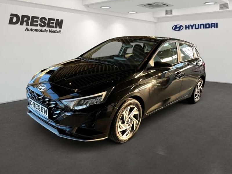 Phantom black / met Neu 2026 Hyundai i20 Trend Kleinwagen | 23.990 € (Fairer Preis) - Bild 1/4