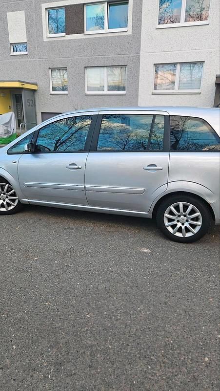 Gebraucht Opel Zafira 150 PS (110 kW) 2006 Silber Van / Kleinbus