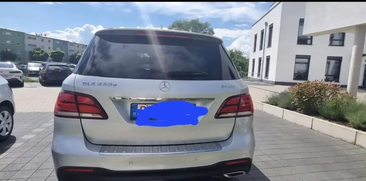 Gebraucht Mercedes GLE250 204 PS (150 kW) 2016 Silber SUV