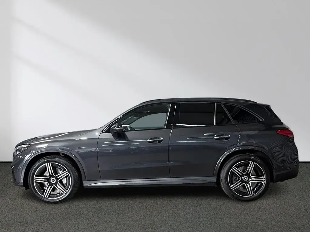 Gebraucht Mercedes GLC450 AMG line 367 PS (269 kW) 2025 Grau SUV