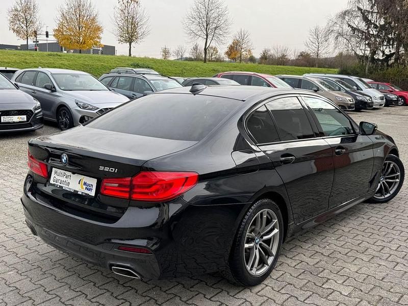Schwarz Gebraucht 2018 BMW 520 M Sport Limousine | 29.900 € (Fairer Preis) - Bild 1/4