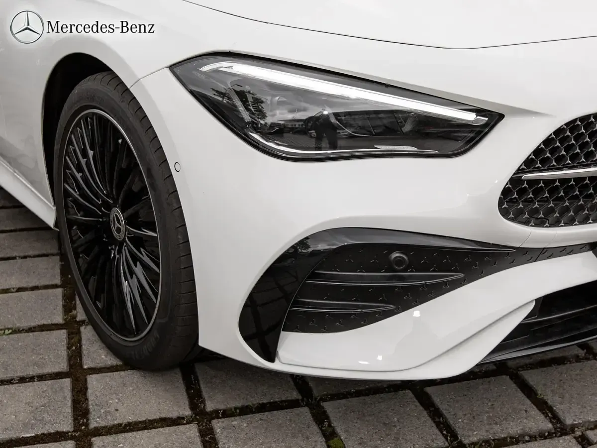 Gebraucht Mercedes CLE200 AMG 204 PS (150 kW) 2025 Unilack polarweiß Cabrio
