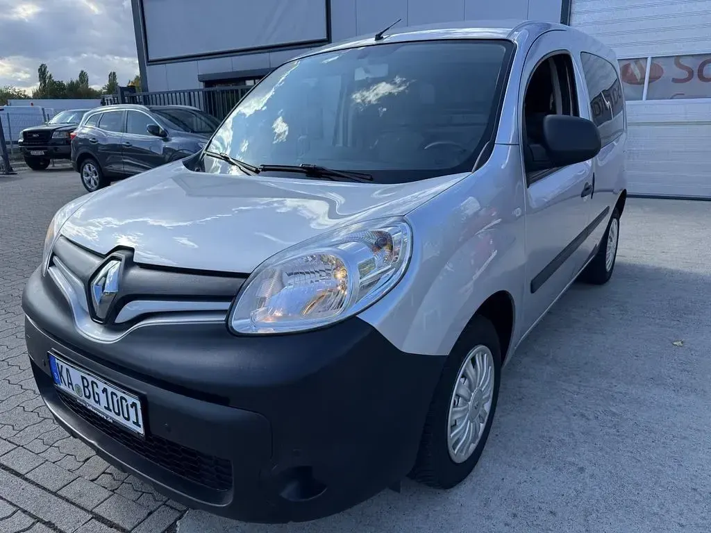 Gebraucht Renault Kangoo 110 PS (80 kW) 2018 Silber Van / Kleinbus