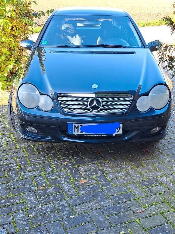 Blau Gebraucht 2004 Mercedes C180 Coupé | 2.300 € (Guter Preis) - Bild 1/4