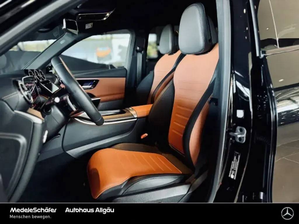 Gebraucht Mercedes GLC300 AMG 269 PS (197 kW) 2025 Lack obsidianschwarz (metallic) SUV