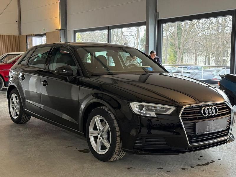 Gebraucht Audi A3 Comfort 150 PS (110 kW) 2017 Schwarz Limousine