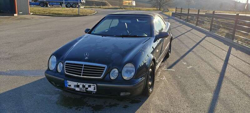Gebraucht 1999 Mercedes CLK320 Elegance Cabrio | 2.500 € - Bild 1/4