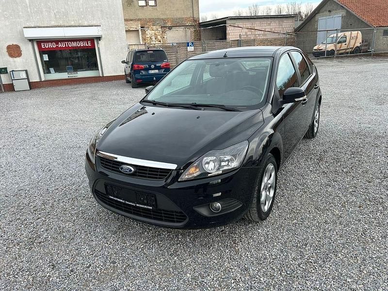 Gebraucht Ford Focus Style 109 PS (80 kW) 2010 Schwarz Limousine