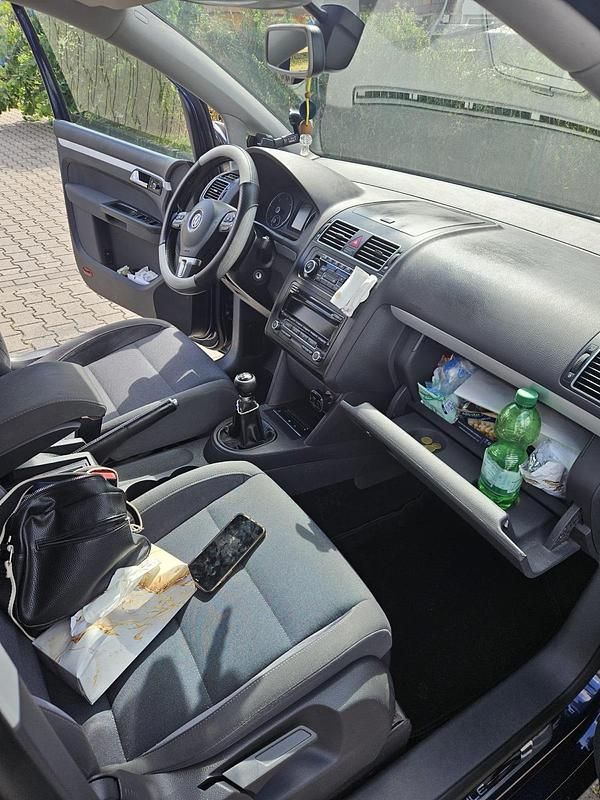 Gebraucht VW Touran 105 PS (77 kW) 2012 Blau Van / Kleinbus