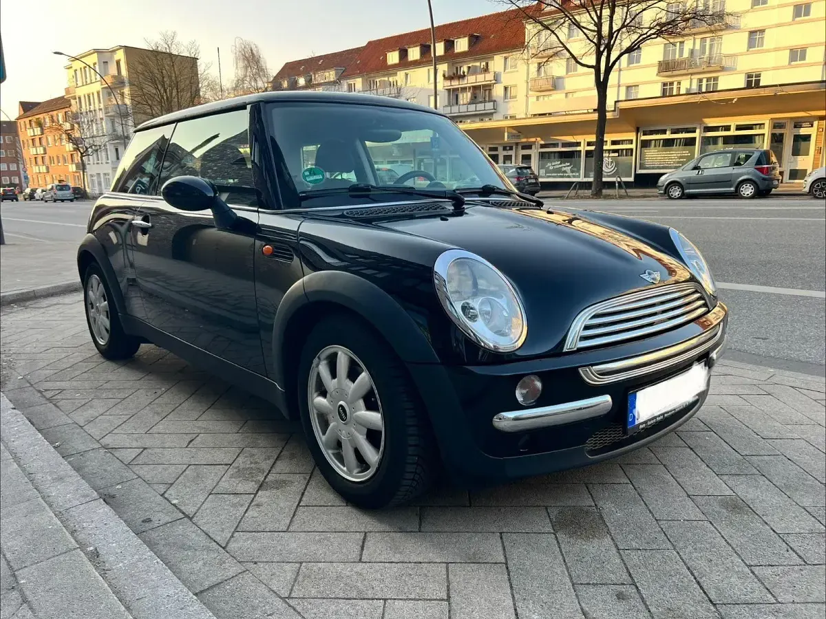 Używany Mini Cooper 116 KM (85 kW) 2002 Czarny Hatchback