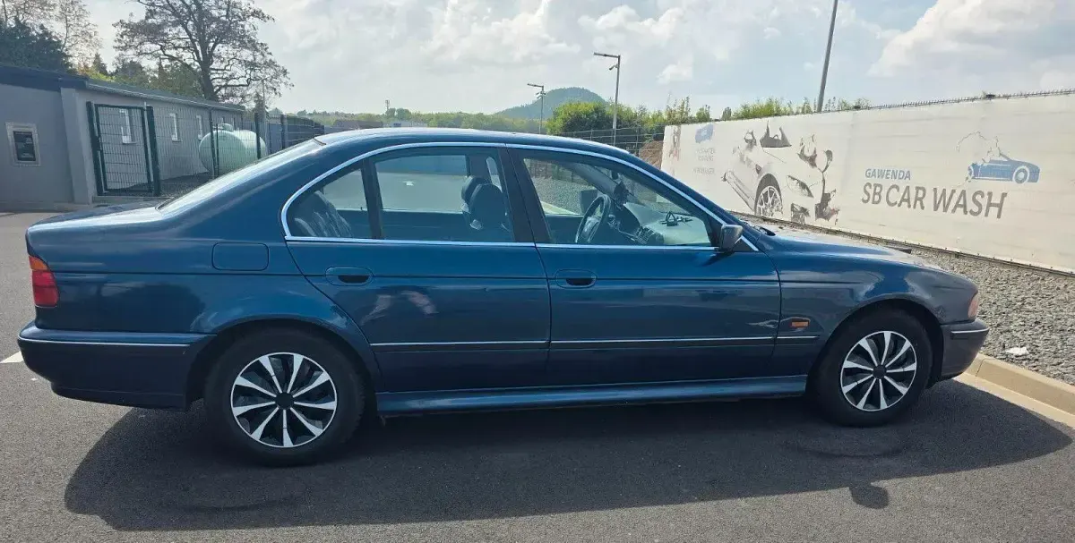 Second-hand BMW 520 150 CP (110 kW) 1999 Albastru Berlinǎ
