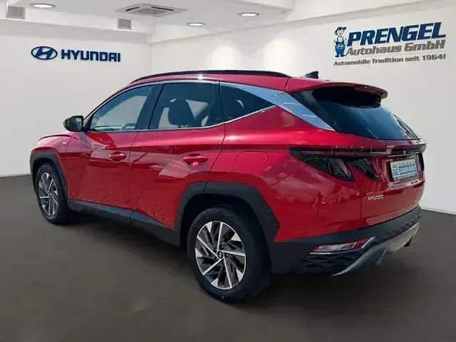 Gebraucht Hyundai Tucson Trend 150 PS (110 kW) 2022 Rot SUV