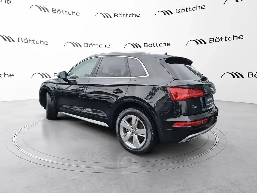 Gebraucht Audi Q5 Ambiente 252 PS (185 kW) 2019 Mythosschwarz metallic SUV