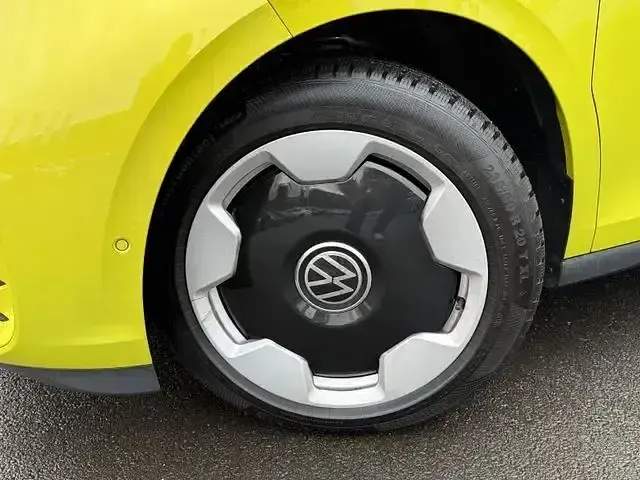 Gebraucht VW ID. Buzz Pro 150 kW (204 PS) 2024 Gelb Van / Kleinbus