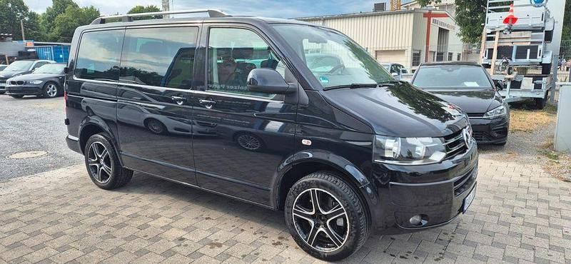 Schwarz Gebraucht 2015 VW Caravelle Van / Kleinbus | 14.999 € (Guter Preis) - Bild 1/4