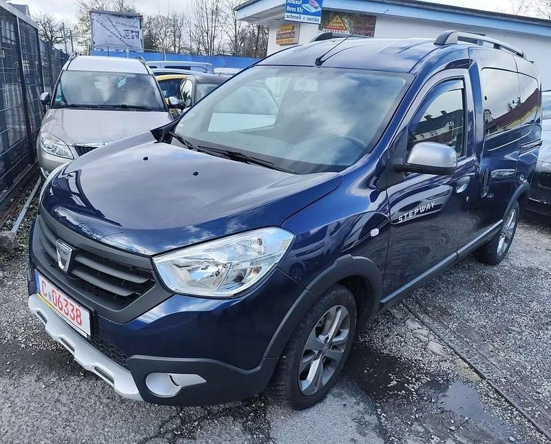 Gebraucht Dacia Dokker Stepway 116 PS (85 kW) 2017 Blau Van / Kleinbus