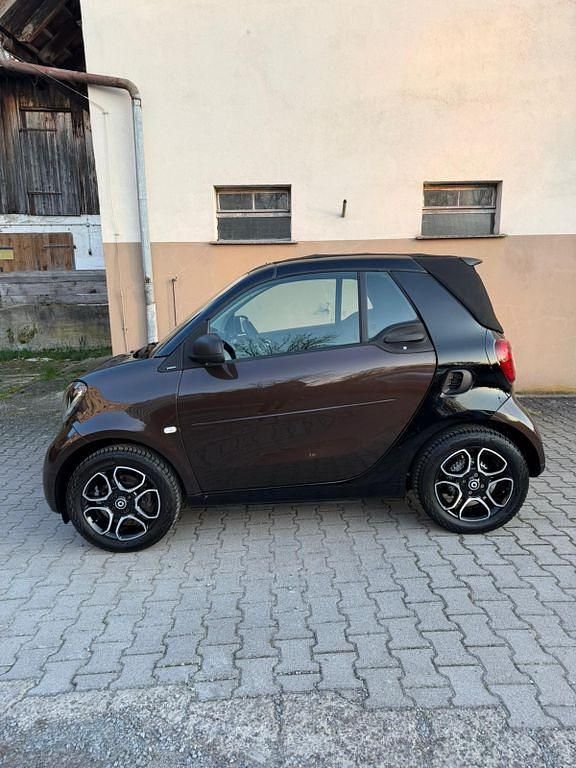 Gebraucht Smart ForTwo Cabrio 71 PS (52 kW) 2018 Braun Cabrio