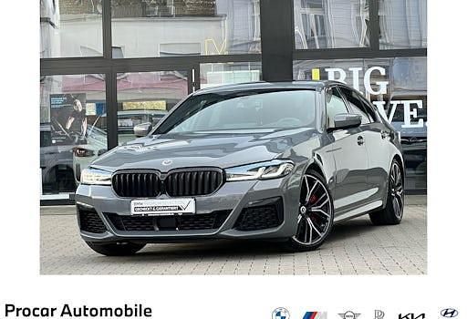 Gebraucht BMW M550 Shadowline 530 PS (389 kW) 2022 Grau Limousine