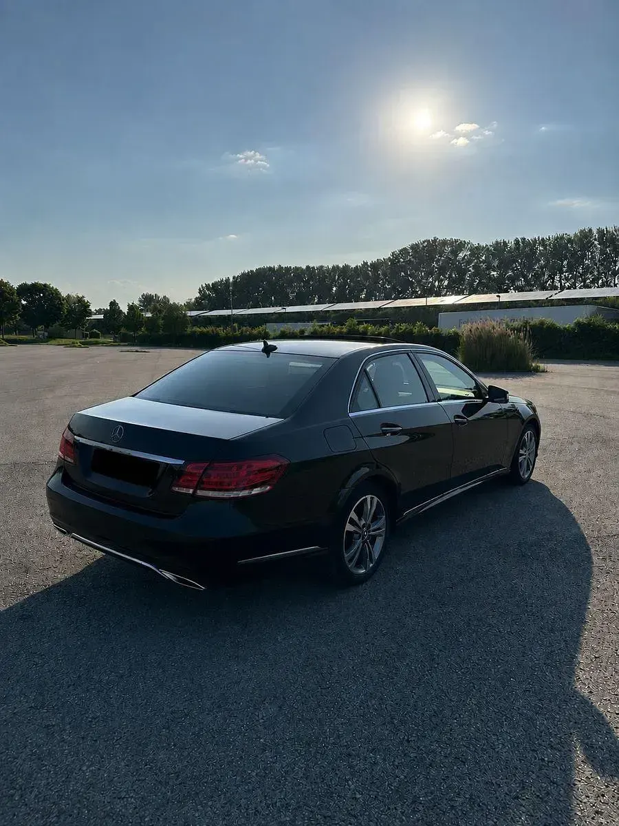 Gebraucht Mercedes E250 Avantgarde 254 PS (186 kW) 2014 Schwarz Limousine