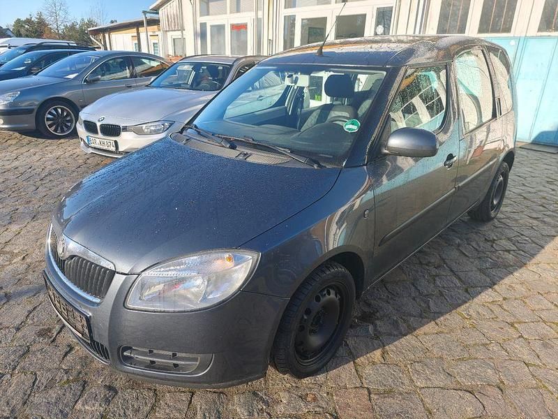 Grau Gebraucht 2009 Skoda Roomster Style Van / Kleinbus | 2.999 € (Etwas zu teuer) - Bild 1/4