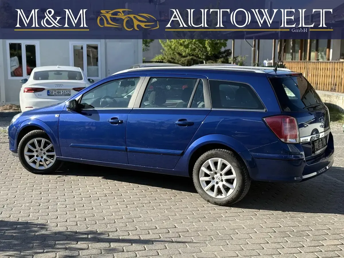Usata Opel Astra Elegance 105 CV (77 kW) 2005 Blu Station wagon