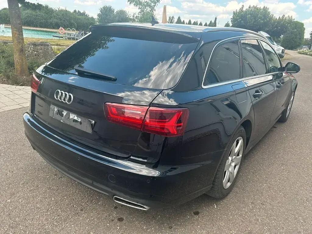 Gebraucht Audi A6 Comfort 218 PS (160 kW) 2015 Schwarz Kombi