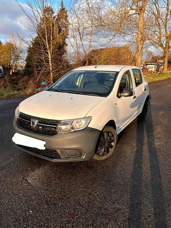 Gebraucht Dacia Sandero 74 PS (54 kW) 2019 Weiß Kleinwagen