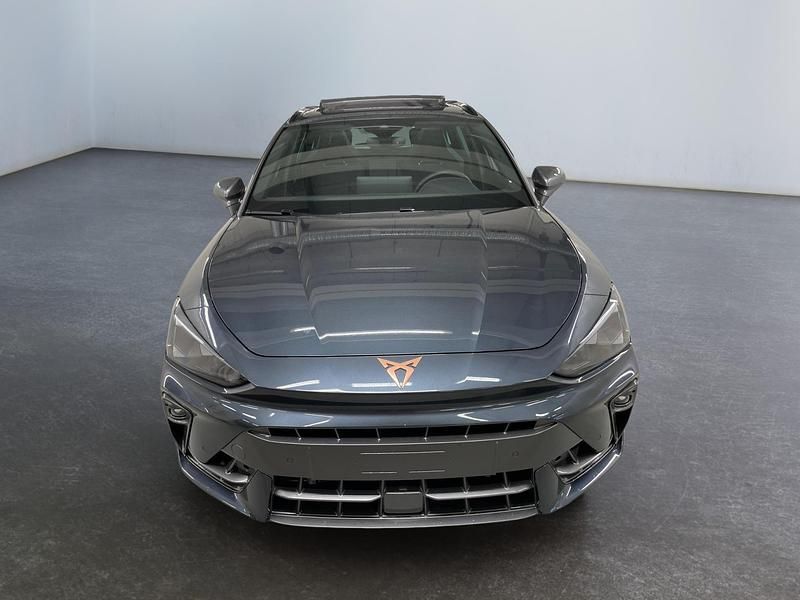 Neu Cupra Leon VZ 333 PS (244 kW) 2025 0e  midnight black met. Kombi
