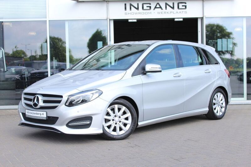 Grau Gebraucht 2017 Mercedes B180 Edition Van / Kleinbus | 13.950 € (Fairer Preis) - Bild 1/4