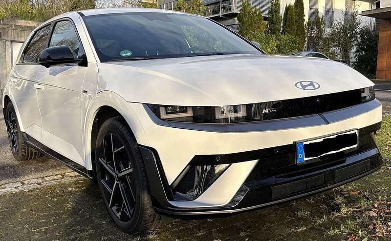 Weiß Gebraucht 2025 Hyundai Ioniq 5 N Line SUV | 47.700 € (Superpreis) - Bild 1/4