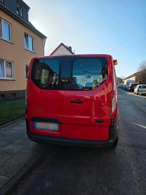 Second-hand Ford Transit 101 CP (74 kW) 2014 Roșu Monovolum