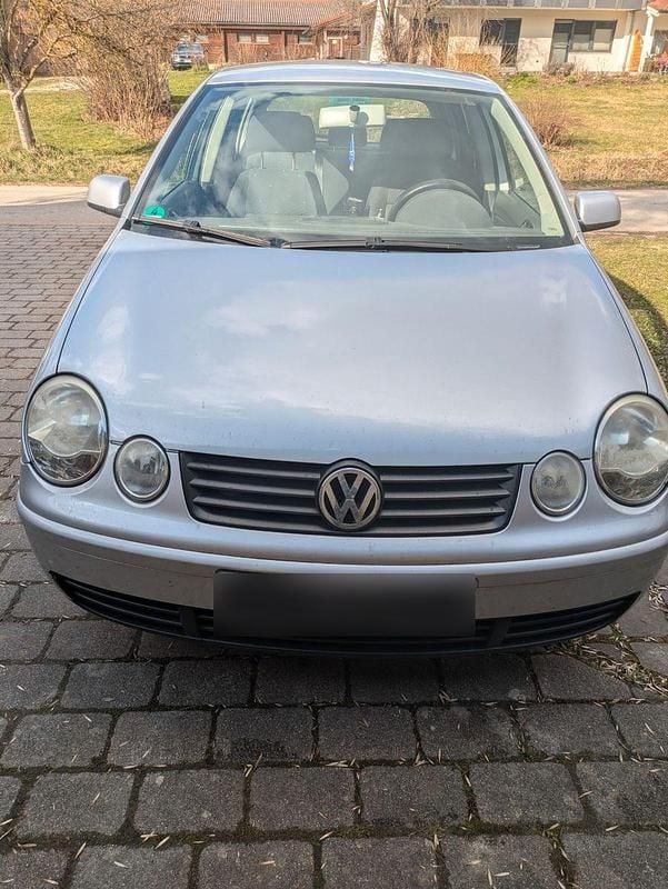 Second-hand VW Polo 75 CP (55 kW) 2004 Argintiu Hatchback
