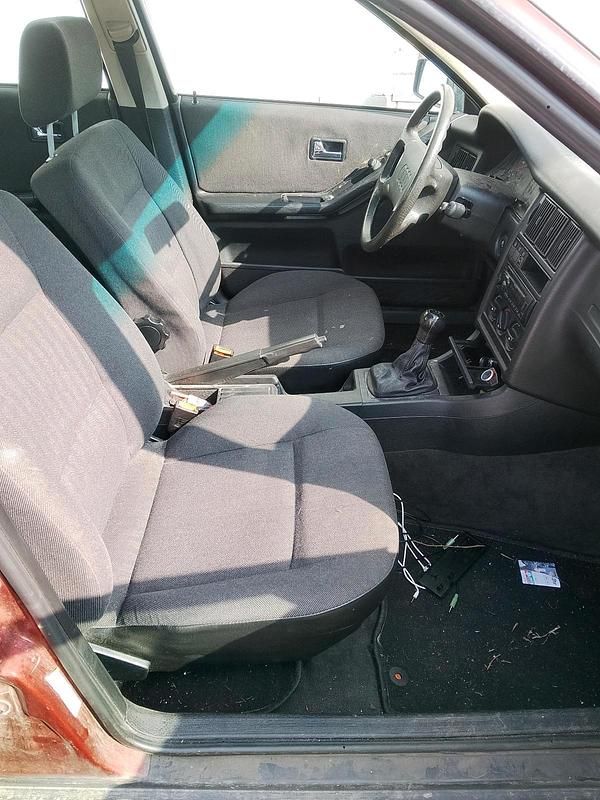 Second-hand Audi 80 90 CP (66 kW) 1991 Roșu Berlinǎ