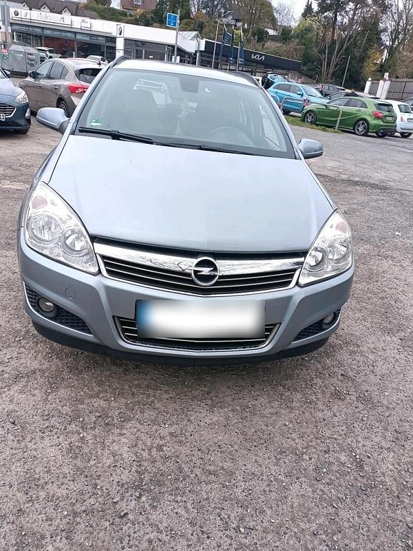 Gebraucht Opel Astra 125 PS (91 kW) 2008 Grau Kombi