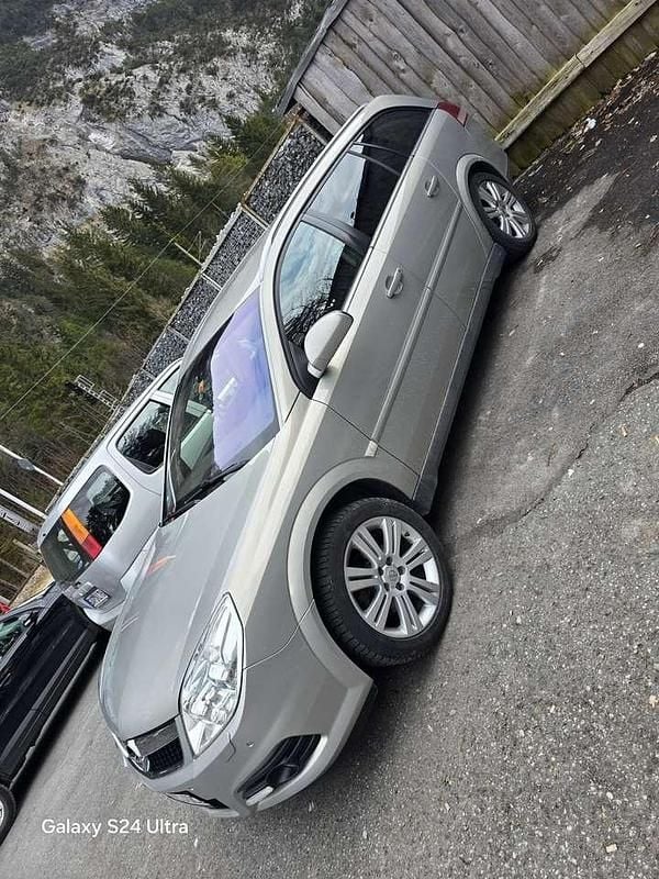 Gebraucht 2006 Opel Vectra Kombi | 800 € (Superpreis) - Bild 1/4