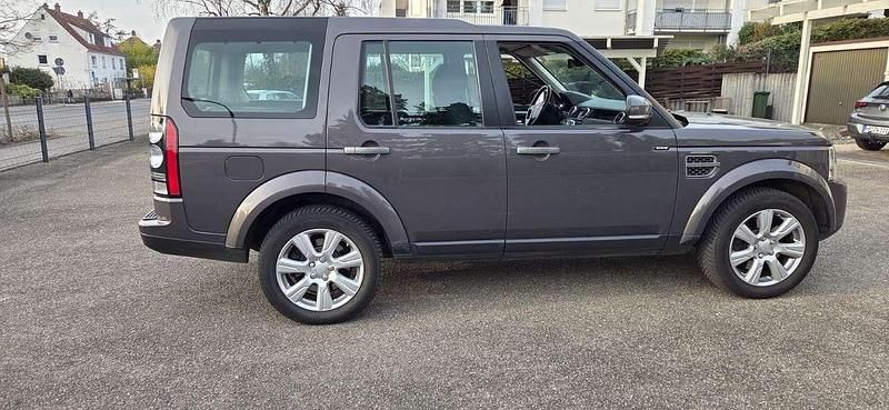 Gebraucht Land Rover Discovery 4 SE 256 PS (188 kW) 2016 Waitomo grey SUV