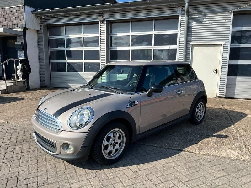 Andere farben Gebraucht 2012 Mini ONE Kleinwagen | 3.900 € (Superpreis) - Bild 1/4