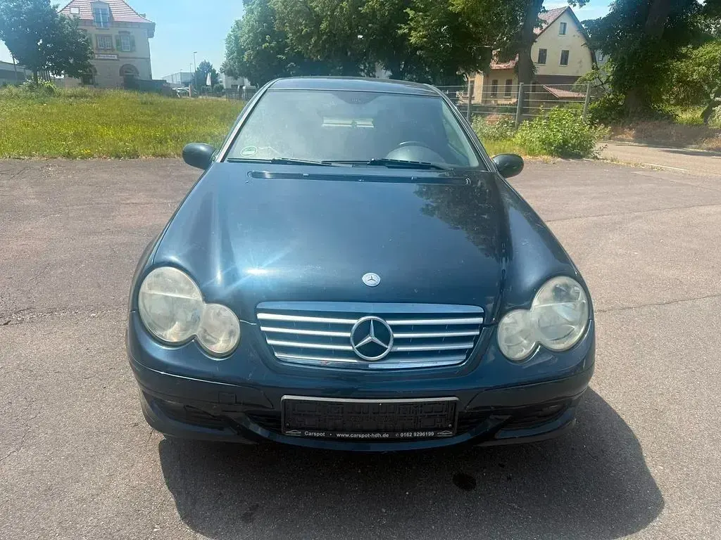 Gebraucht Mercedes C200 122 PS (89 kW) 2005 Schwarz Coupé