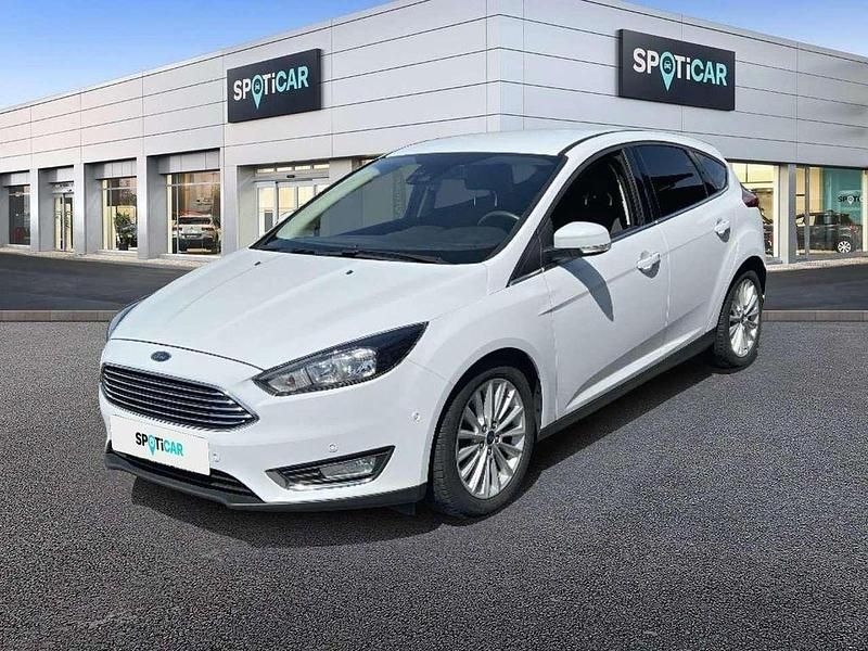 Gebraucht Ford Focus Titanium 125 PS (91 kW) 2018 Frost weiß Limousine