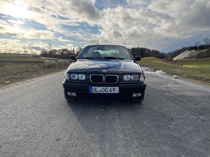 Gebraucht BMW 323 Sport Line 170 PS (125 kW) 2000 Schwarz Coupé