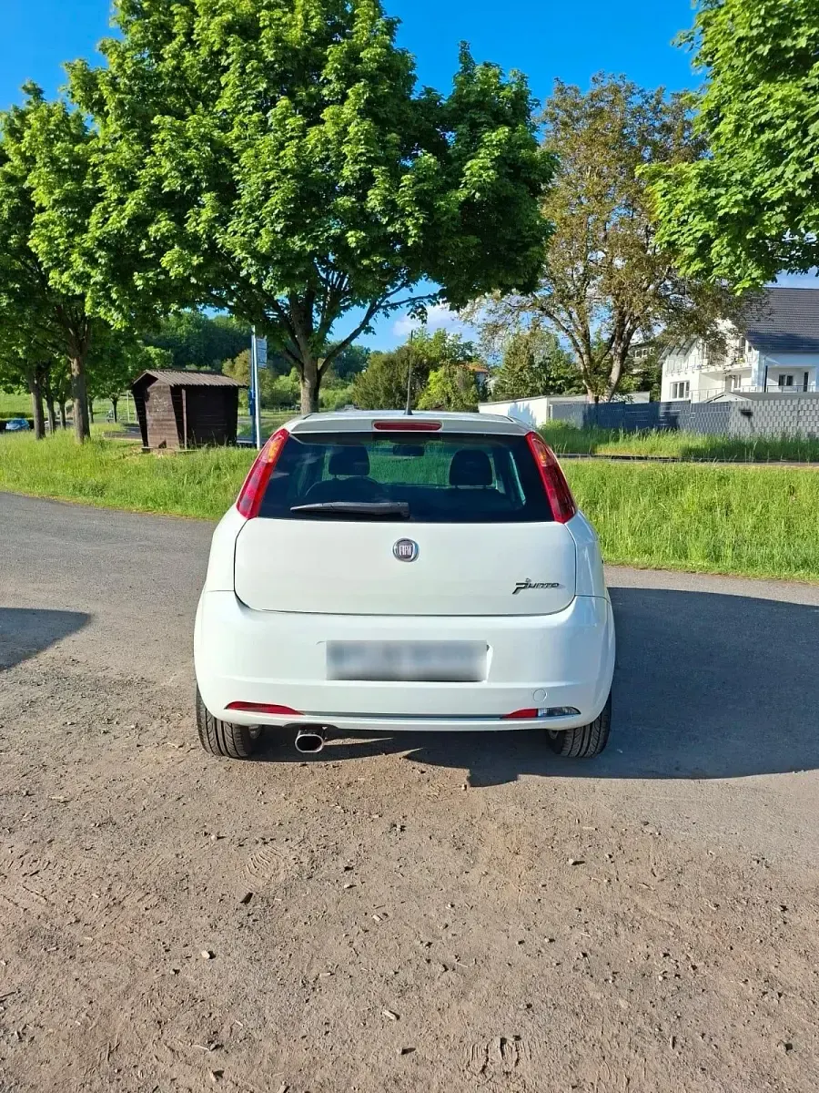 Gebraucht Fiat Punto 93 PS (68 kW) 2009 Weiß Kleinwagen