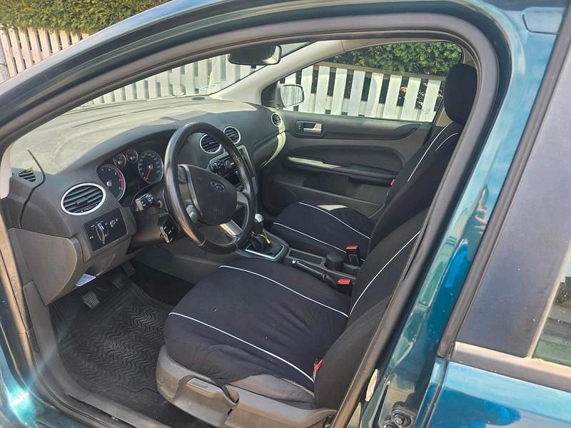 Gebraucht Ford Focus 101 PS (74 kW) 2007 Grün Limousine