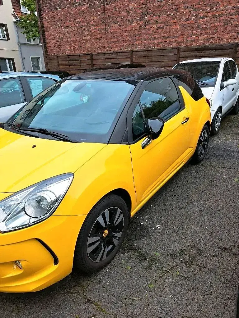 Gebraucht Citroën DS3 95 PS (69 kW) 2010 Gelb Kleinwagen