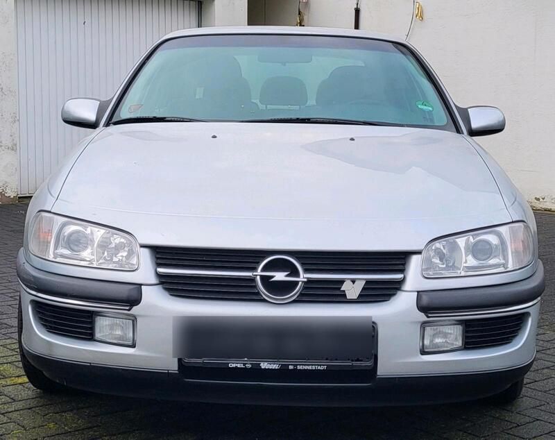 Silber Gebraucht 1998 Opel Omega Limousine | 4.000 € (Etwas zu teuer) - Bild 1/4