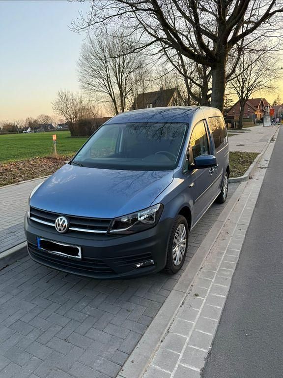 Gebraucht VW Caddy Trendline 125 PS (91 kW) 2016 Blau Van / Kleinbus