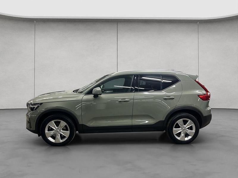 Gebraucht Volvo XC40 Core 163 PS (119 kW) 2023 Grau SUV
