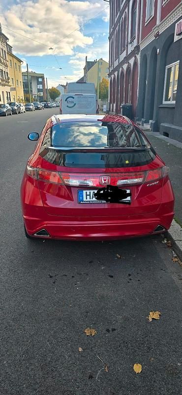 Gebraucht Honda Civic 100 PS (73 kW) 2010 Rot Limousine