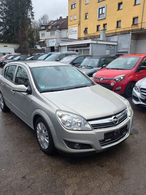 Gebraucht Opel Astra Catch Me 120 PS (88 kW) 2008 Grau Limousine