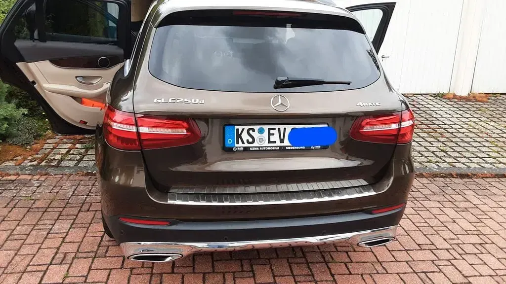 Gebraucht Mercedes GLC250 Exclusive 204 PS (150 kW) 2017 Braun SUV